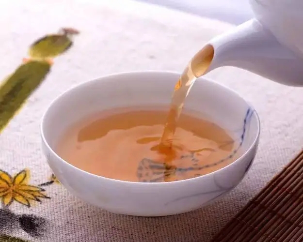 普洱茶越喝越餓？喝普洱茶真能刮油嗎？