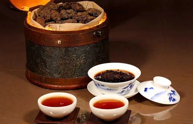 喝普洱完整滋味，品老茶成熟茶湯