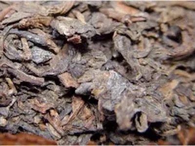 普洱茶你必須要懂：白霜與發(fā)霉。