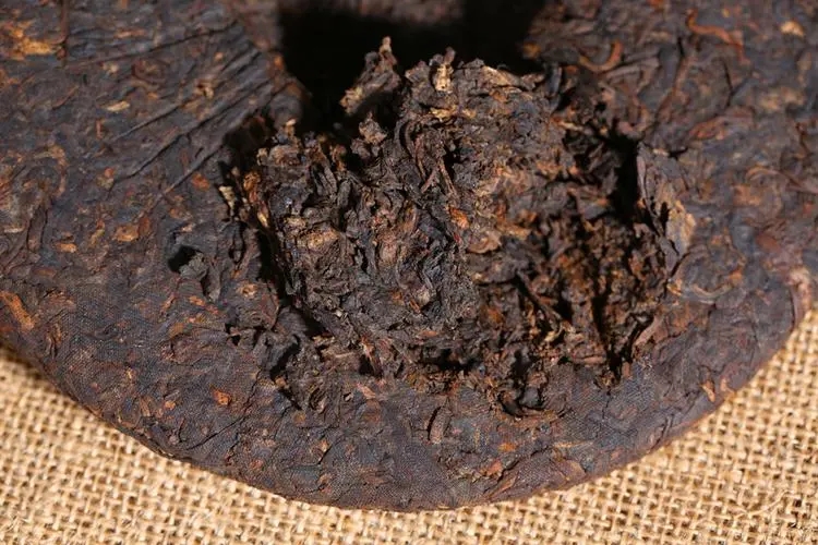 普洱茶的幾個(gè)熱點(diǎn)問題解答，看完終于明白了！