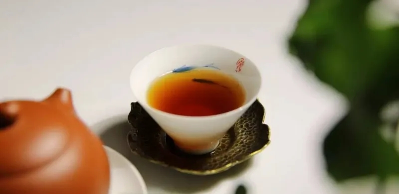 剛剛說(shuō)出了古樹(shù)純料與拼配之間的秘密！